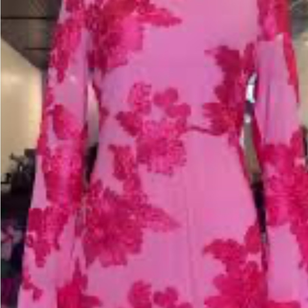 Chic Backless Pink Floral Dress - Picture 3 of 3